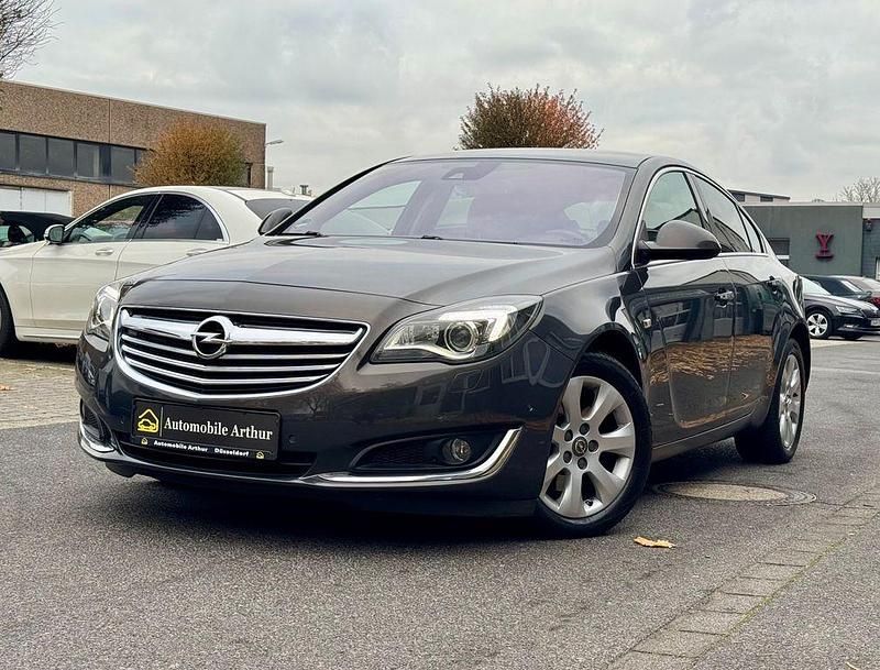 Grau Gebraucht 2015 Opel Insignia Limousine | 7.790 € (Guter Preis) - Bild 1/4