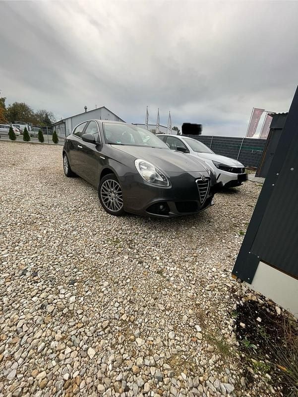 Grau Gebraucht 2010 Alfa Romeo Spider Cabrio | 3.200 € - Bild 1/4
