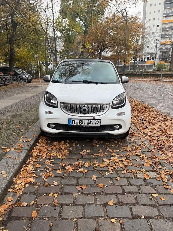 Weiß Gebraucht 2017 Smart ForFour Kleinwagen | 9.800 € (Superpreis) - Bild 1/4