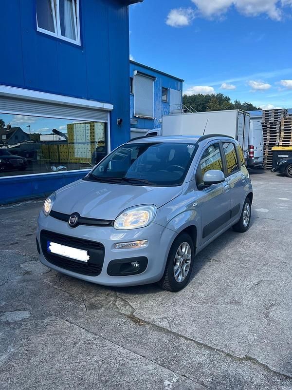 Andere farben Gebraucht 2019 Fiat Panda Kleinwagen | 9.500 € (Teuer) - Bild 1/4