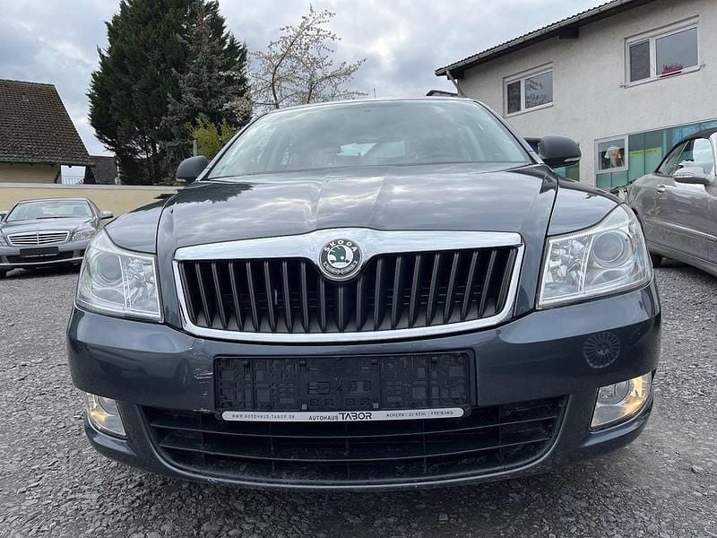Gebraucht Skoda Octavia 80 PS (58 kW) 2009 Grau Limousine