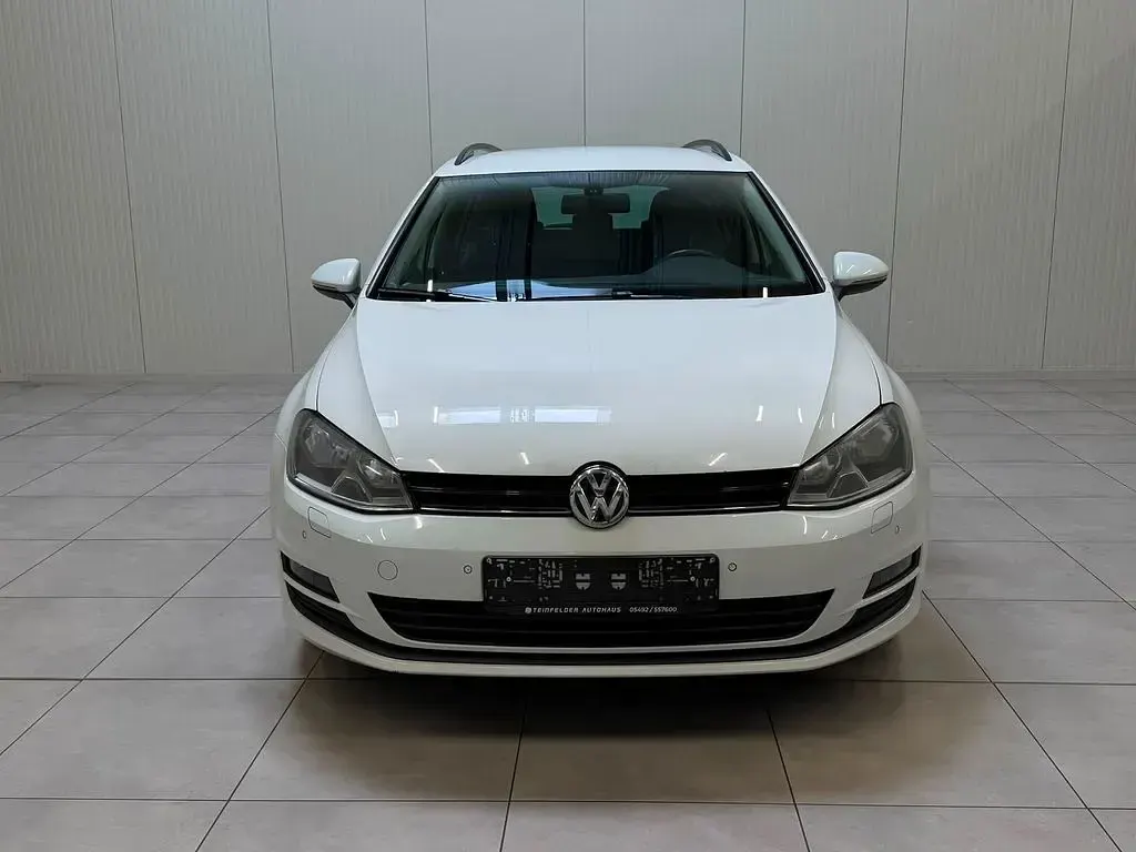 Gebraucht VW Golf VII 105 PS (77 kW) 2013 Weiß Limousine