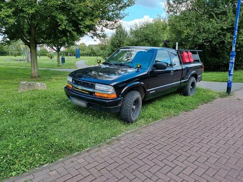 Gebraucht Chevrolet S10 120 PS (88 kW) 2000 Schwarz Pickup