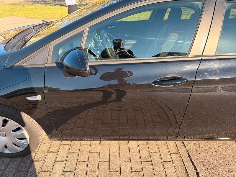 Gebraucht Opel Astra 105 PS (77 kW) 2020 Schwarz Kombi