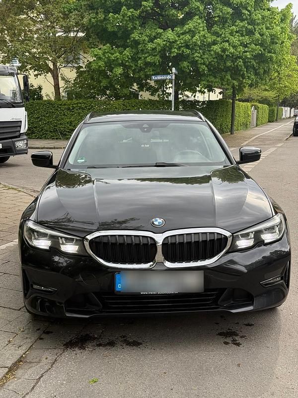 Gebraucht BMW 320 Advantage 190 PS (139 kW) 2019 Schwarz Kombi