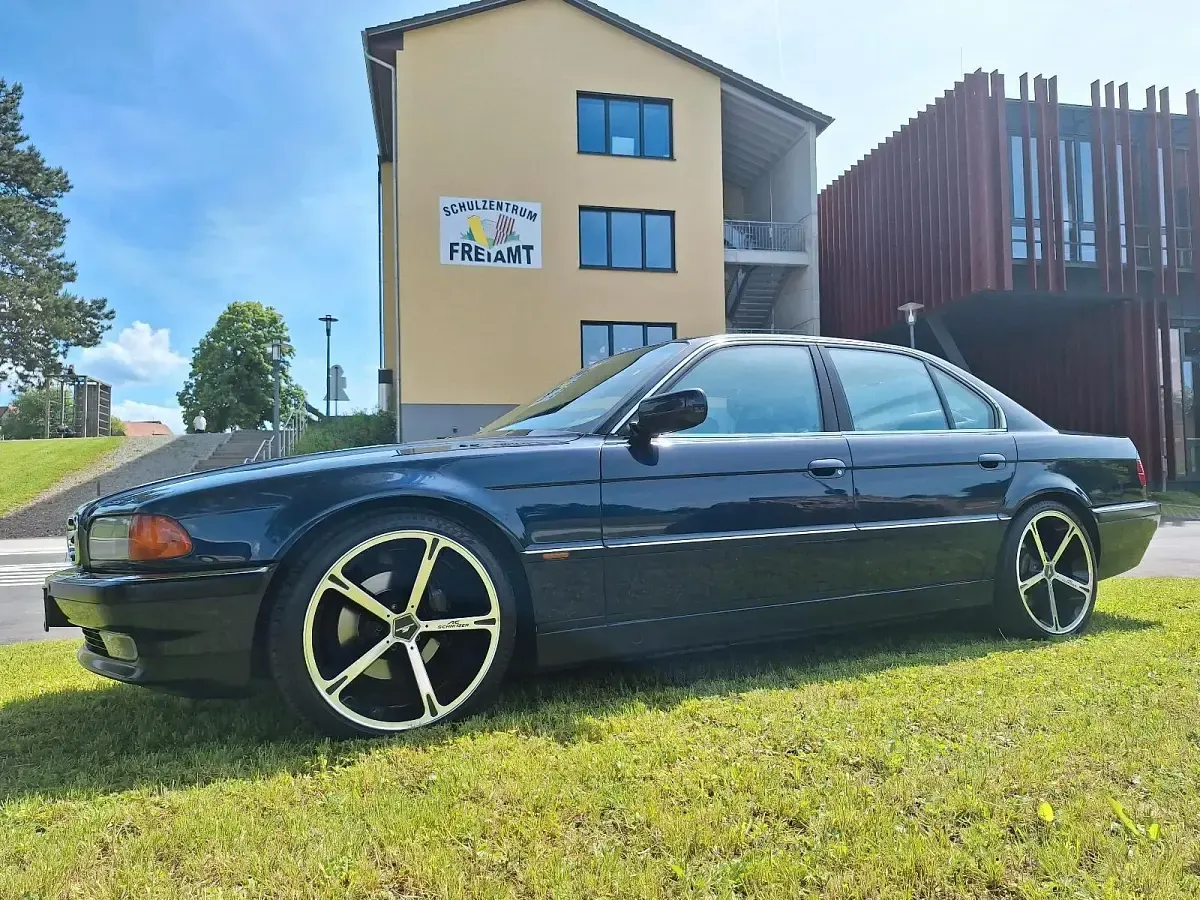 Brugt BMW 735 235 HK (172 kW) 1996 Blå Sedan