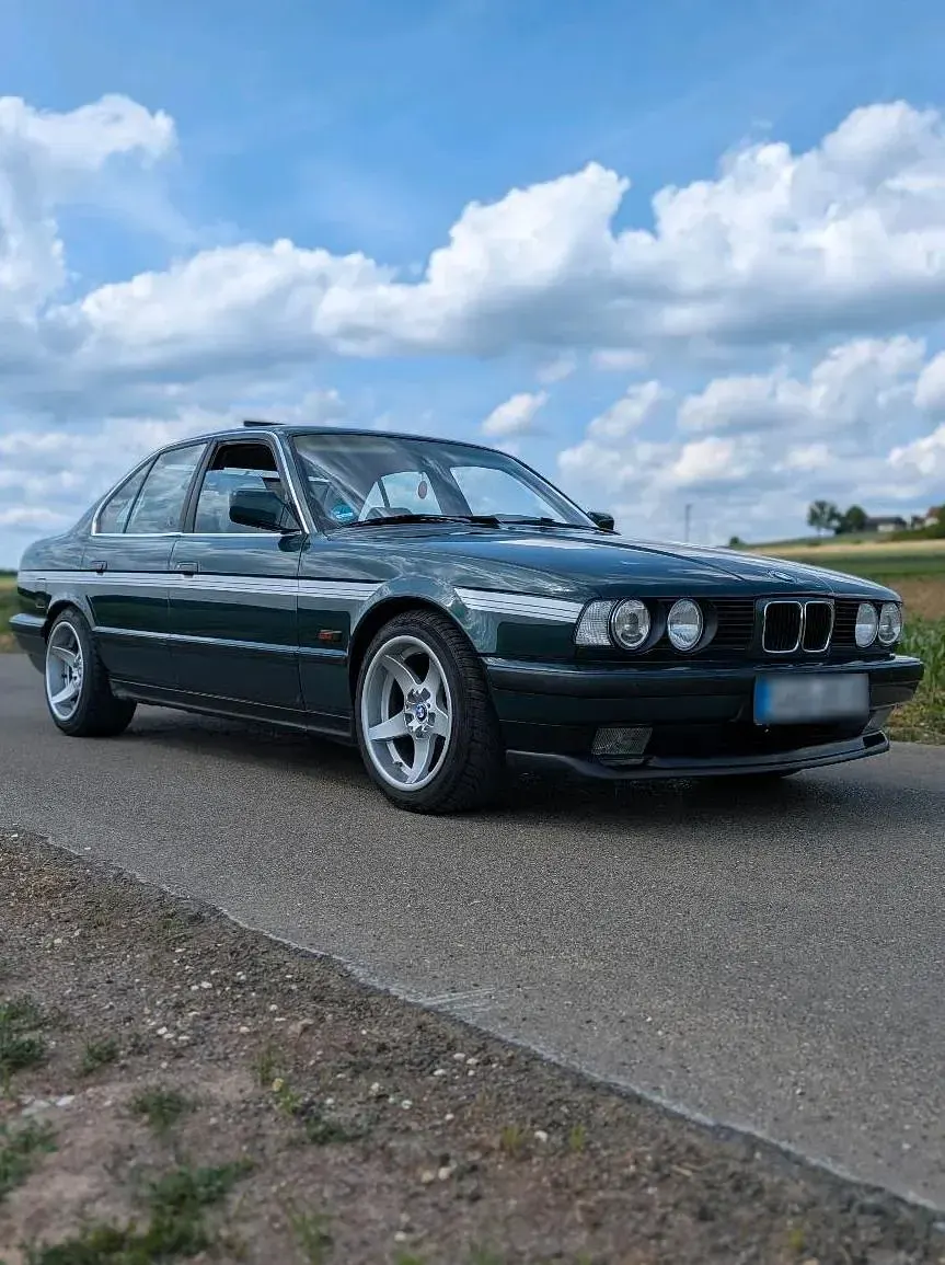 Gebraucht BMW 520 150 PS (110 kW) 1991 Grün Limousine