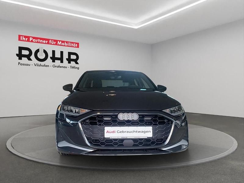 Gebraucht Audi A3 Advanced 150 PS (110 kW) 2025 Manhattangraumetallic Limousine