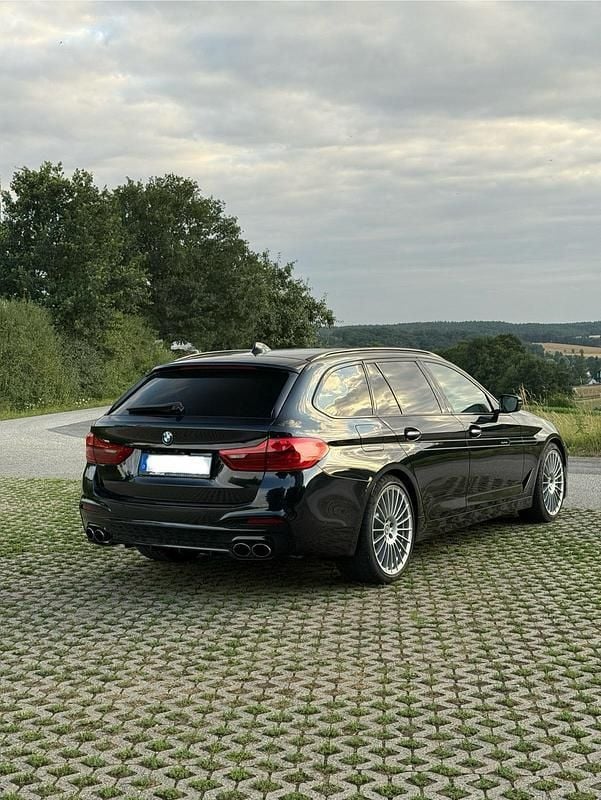 Schwarz Gebraucht 2018 Alpina B5 Kombi | 61.850 € (Fairer Preis) - Bild 1/4