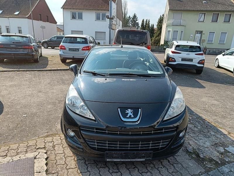 Gebraucht Peugeot 207 CC Active 120 PS (88 kW) 2013 Schwarz Cabrio