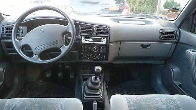 Gebraucht Renault R9 102 PS (75 kW) 1995 Grau Limousine