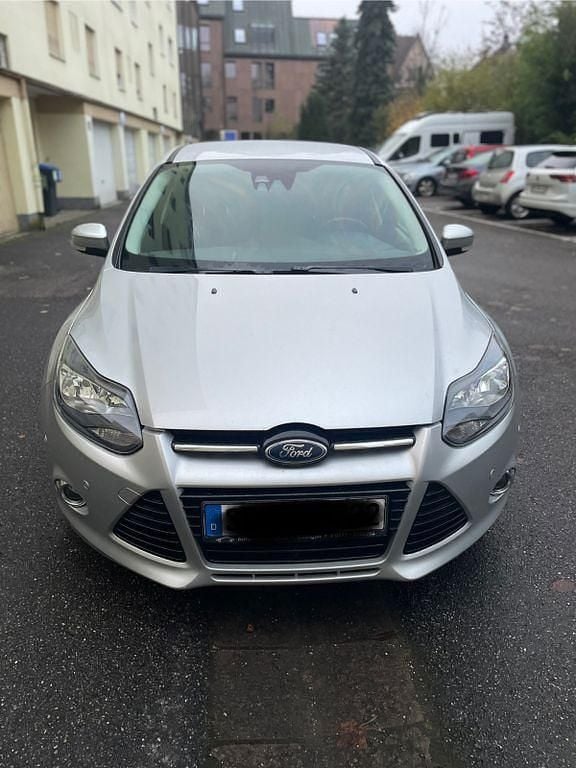 Gebraucht Ford Focus Titanium 182 PS (133 kW) 2011 Silber Limousine