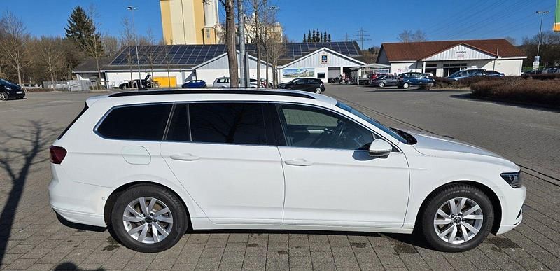 Gebraucht VW Passat 200 PS (147 kW) 2021 Weiß Kombi