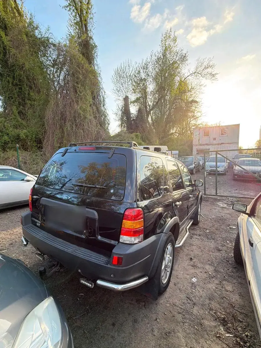 Gebraucht Ford Maverick 124 PS (91 kW) 2003 Schwarz SUV