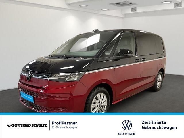 Deep black perleffekt/ fortana Gebraucht 2024 VW T7 Life Van | 50.990 € (Superpreis) - Bild 1/3