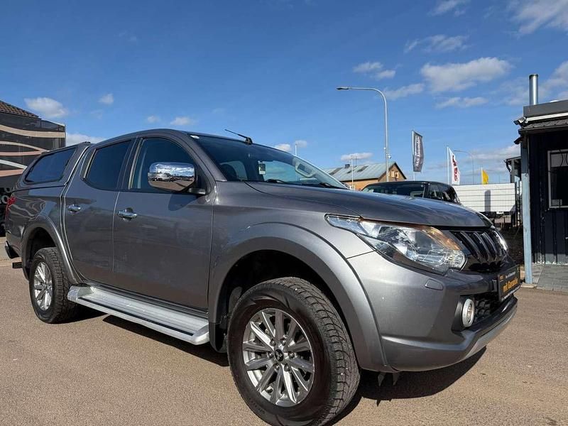 Gebraucht Mitsubishi L200 181 PS (133 kW) 2019 Grau Pickup