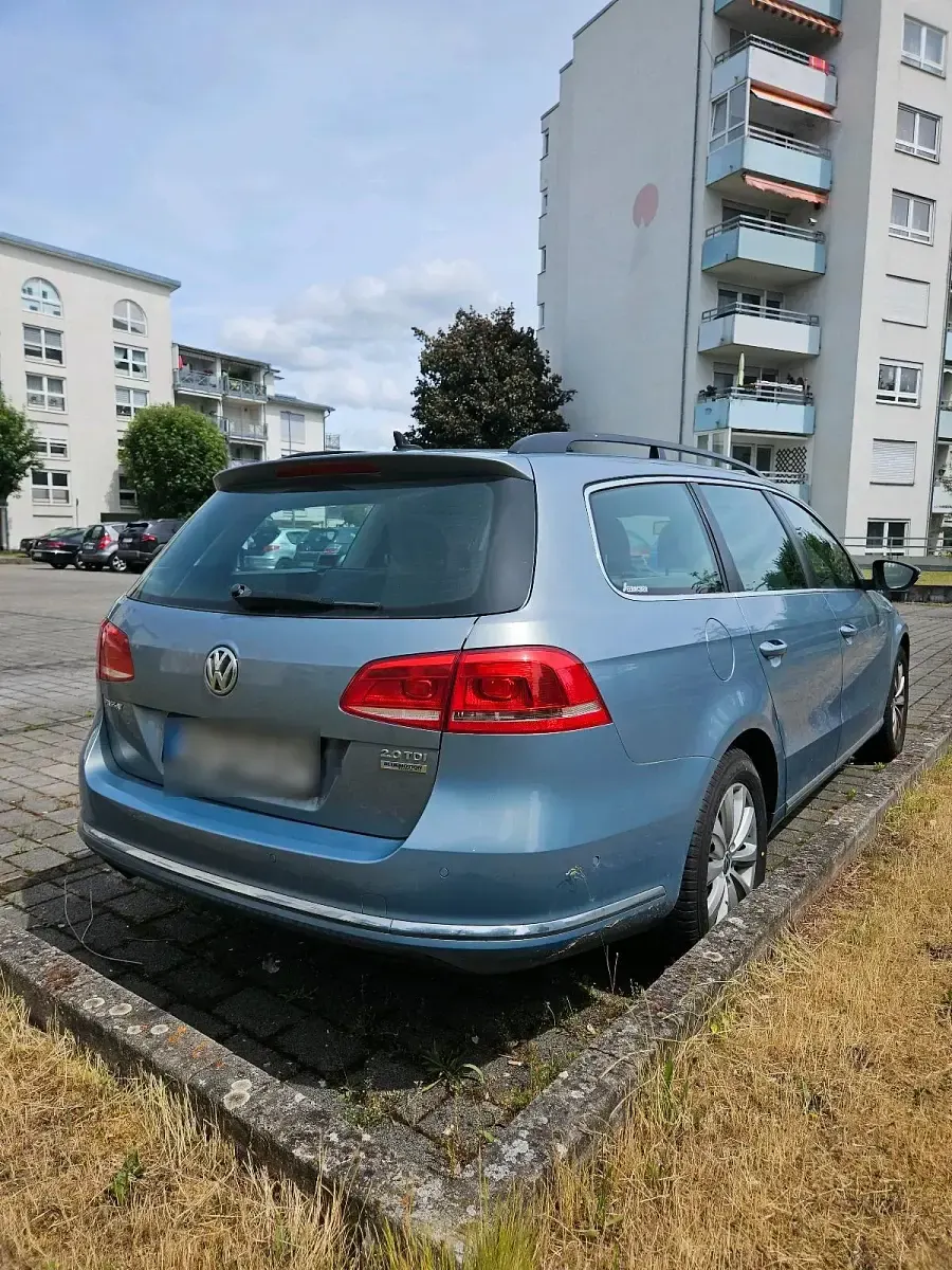 Gebraucht VW Passat 140 PS (102 kW) 2012 Kombi