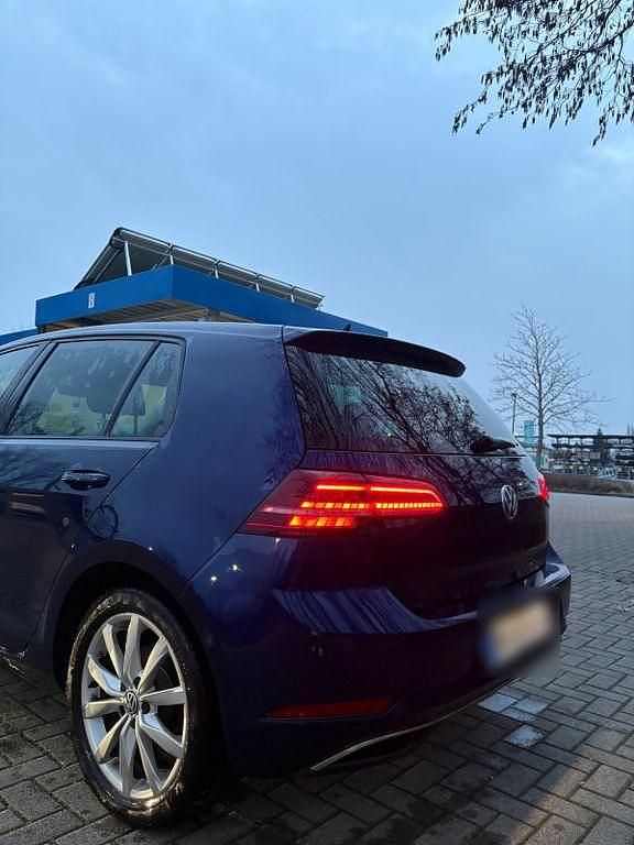 Gebraucht VW Golf VII IQ Drive 150 PS (110 kW) 2019 Blau Limousine
