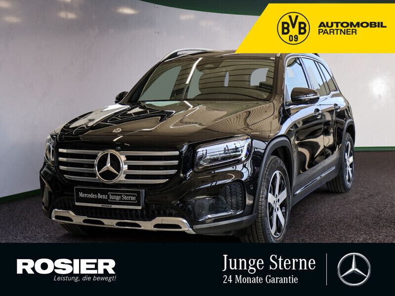 Schwarz / kosmosschwarz (metallic) Gebraucht 2023 Mercedes GLB250 Advanced SUV | 46.890 € (Fairer Preis) - Bild 1/4