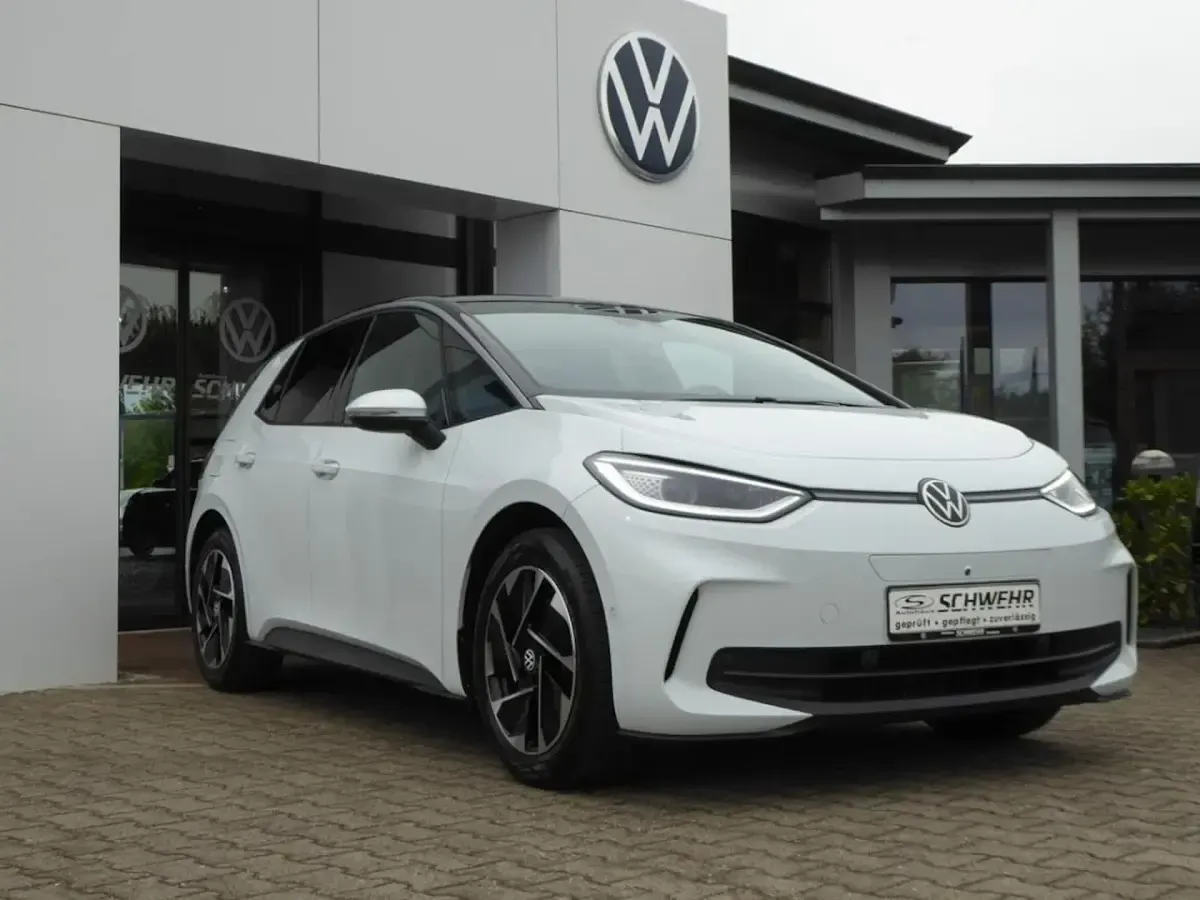 Gebraucht VW ID.3 Pro 150 kW (204 PS) 2024 Weiß Kleinwagen