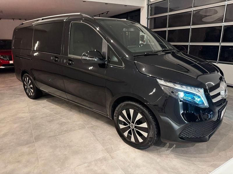 Usata Mercedes V220 190 CV (139 kW) 2024 Nero Monovolume