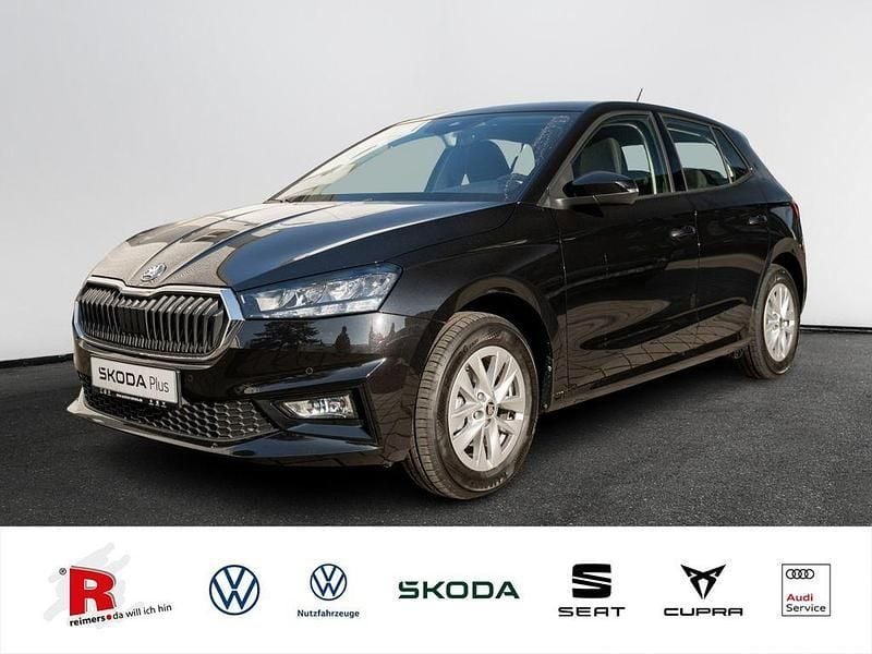 Blackmagic perleffekt Neu 2025 Skoda Fabia Selection Limousine | 19.990 € (Fairer Preis) - Bild 1/4