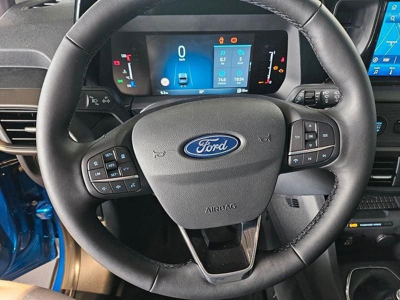 Neu Ford Tourneo Courier Titanium 125 PS (91 kW) 2025 Blau Van / Kleinbus