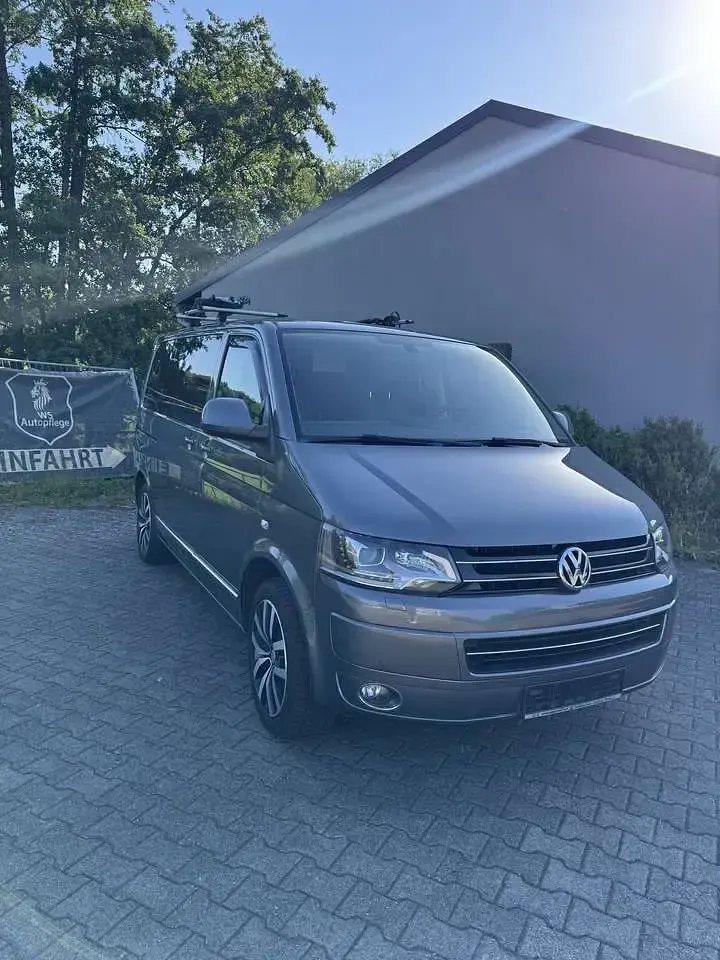 Gebraucht VW Multivan Highline 179 PS (131 kW) 2015 Van / Kleinbus