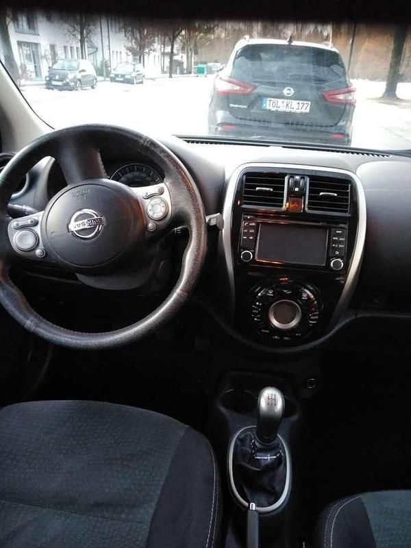 Gebraucht Nissan Micra S 98 PS (72 kW) 2015 Rot Limousine