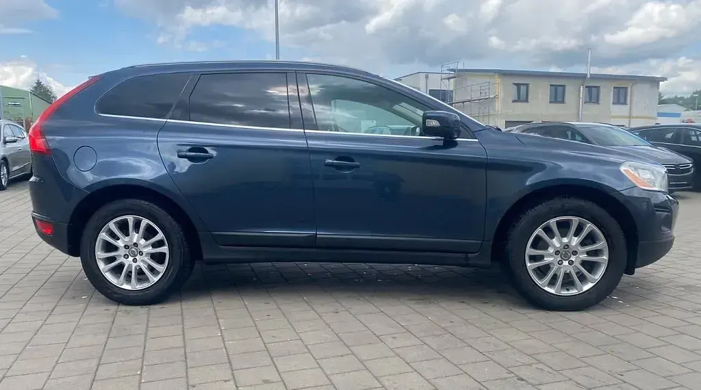 Gebraucht Volvo XC60 Summum 175 PS (128 kW) 2010 Blau SUV