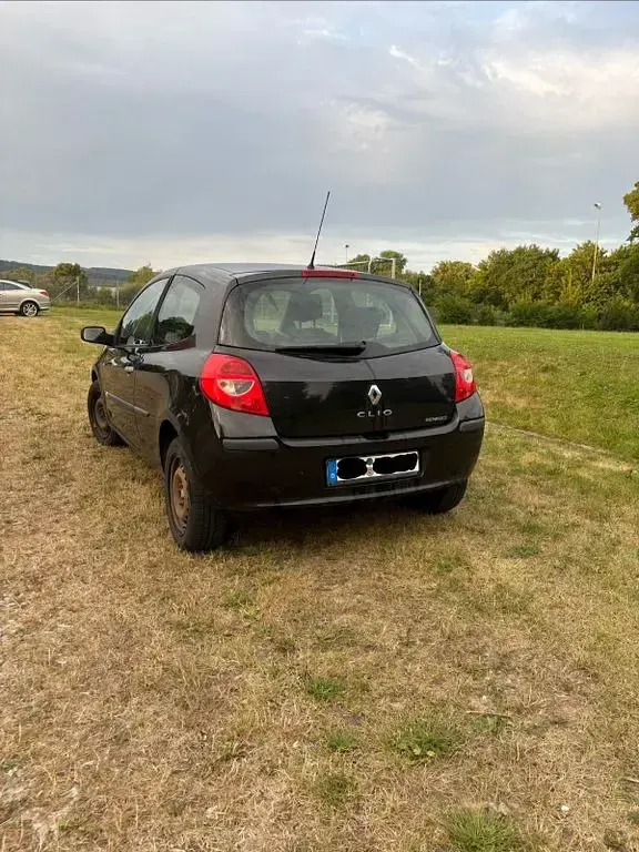 Gebraucht Renault Clio II Dynamique 88 PS (64 kW) 2006 Schwarz Limousine