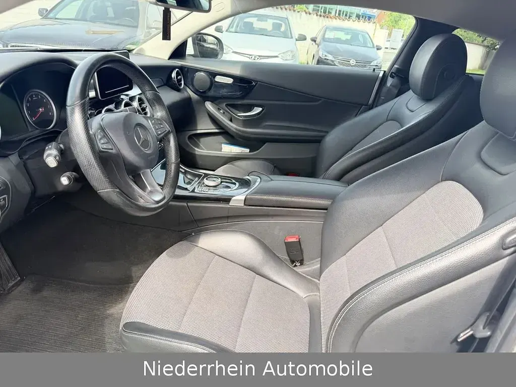 Gebraucht Mercedes C180 156 PS (114 kW) 2015 Weiß Coupé