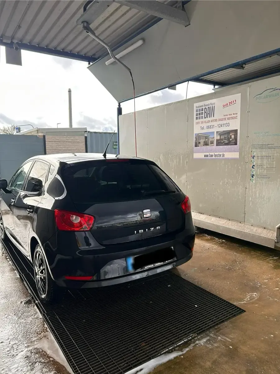 Gebraucht Seat Ibiza 70 PS (51 kW) 2013 Schwarz Kleinwagen