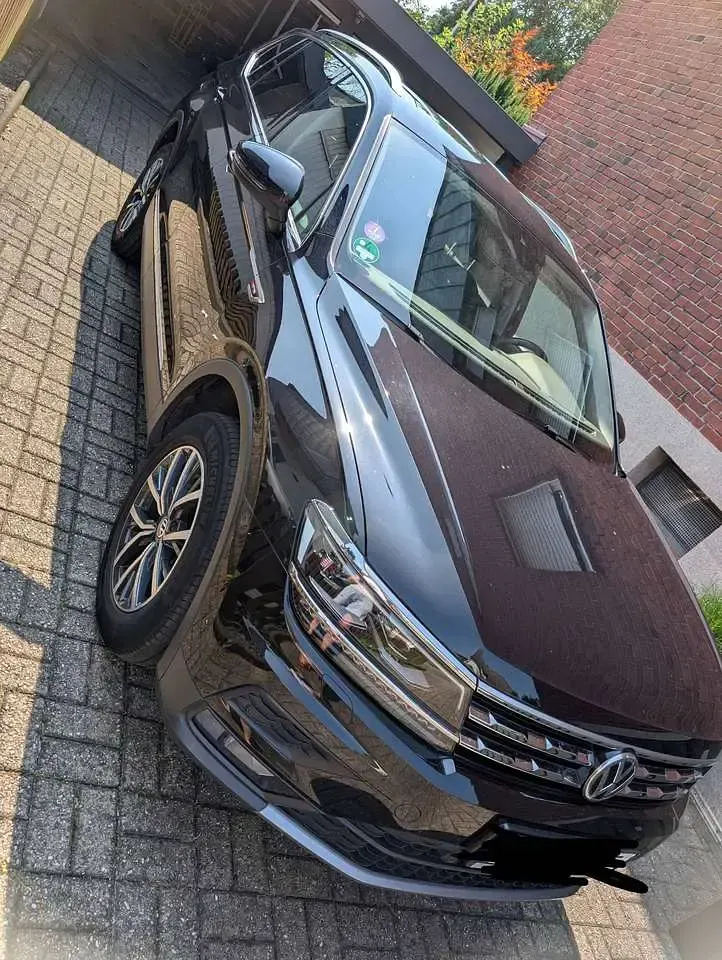 Gebraucht VW Tiguan Allspace Comfortline 179 PS (131 kW) 2018 Schwarz SUV