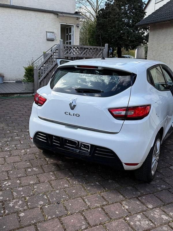 Gebraucht Renault Clio IV LIMITED 76 PS (55 kW) 2019 Weiß Kleinwagen