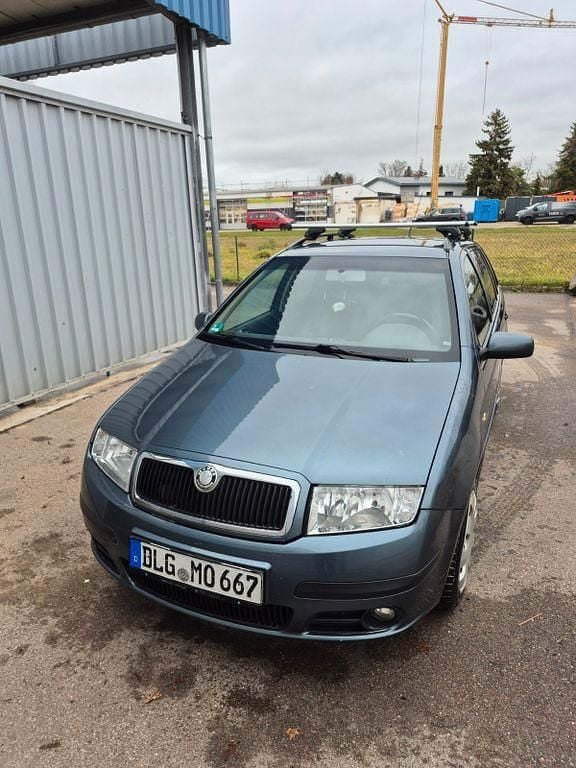 Grün Gebraucht 2006 Skoda Fabia Ambiente Kombi | 1.400 € (Fairer Preis) - Bild 1/4