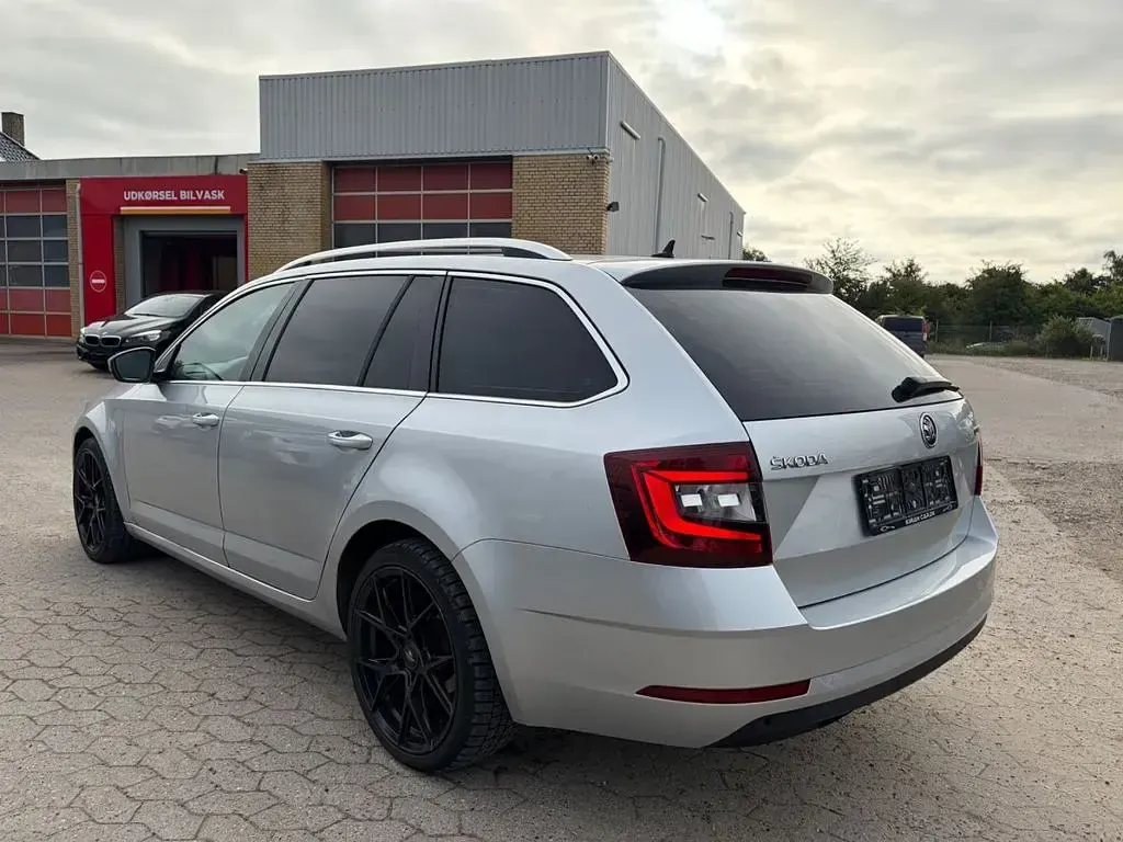 Gebraucht Skoda Octavia 150 PS (110 kW) 2018 Silber Kombi
