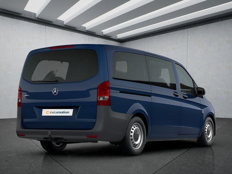 Blau Gebraucht 2022 Mercedes Vito Van / Kleinbus | 32.699 € (Teuer) - Bild 1/4