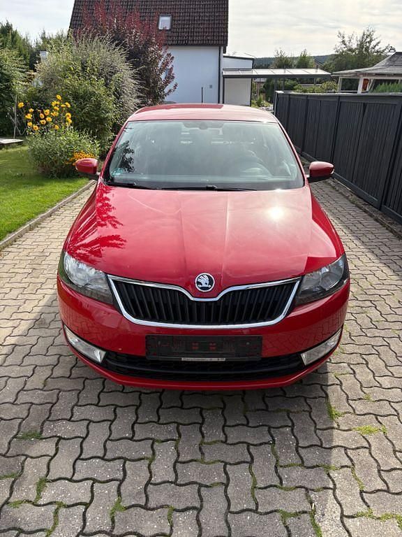 Rot Gebraucht 2016 Skoda Rapid Ambition Limousine | 7.650 € (Guter Preis) - Bild 1/4