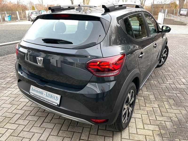 Gebraucht Dacia Sandero Stepway 91 PS (66 kW) 2021 Grau SUV