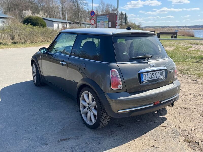 Grau Gebraucht 2005 Mini Cooper Kleinwagen | 3.450 € (Fairer Preis) - Bild 1/4