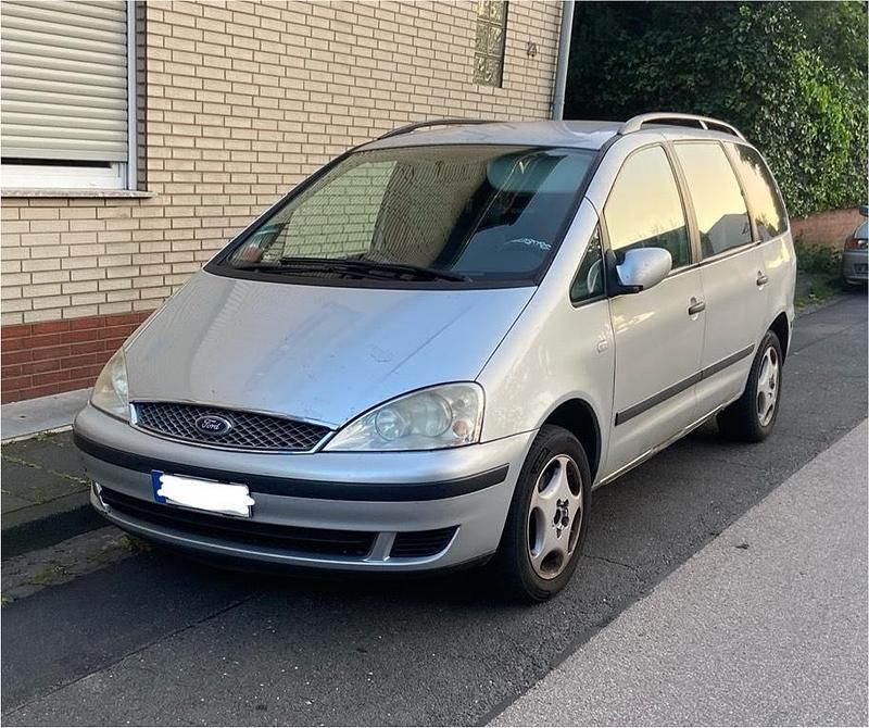 Silber Gebraucht 2004 Ford Galaxy Van / Kleinbus | 800 € (Superpreis) - Bild 1/4