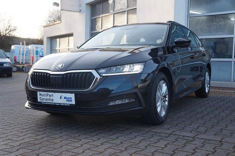 Gebraucht Skoda Octavia Ambition 116 PS (85 kW) 2023 Schwarzmagic perleffekt Kombi