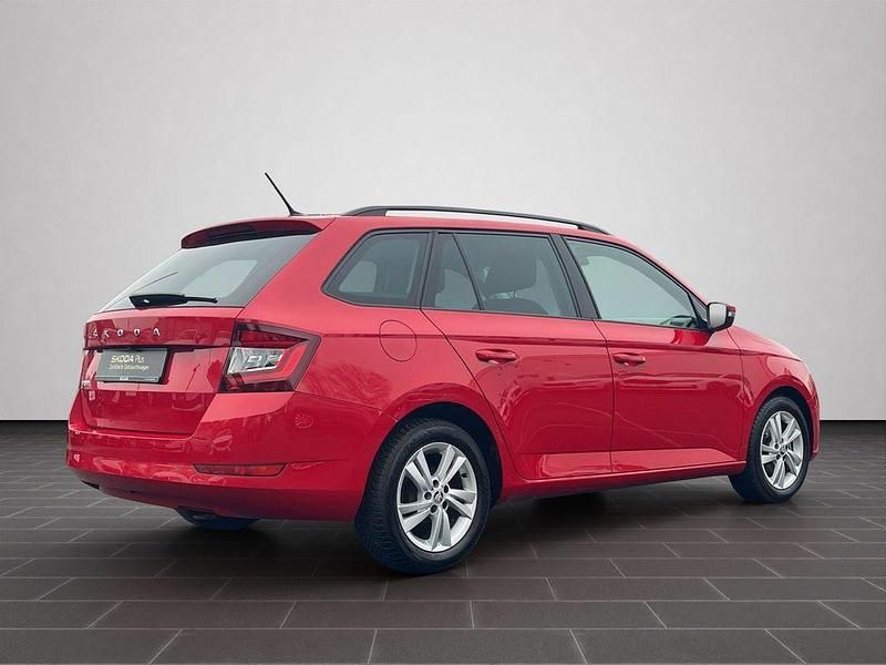 Gebraucht Skoda Fabia Clever 95 PS (69 kW) 2022 Velvetrot premium metallic Kleinwagen