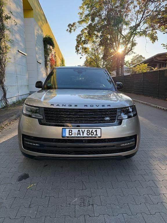 Gelb Gebraucht 2024 Land Rover Range Rover Autobiography SUV | 142.990 € (Superpreis) - Bild 1/4