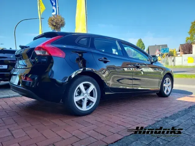 Gebraucht Volvo V40 Kinetic 120 PS (88 kW) 2017 Schwarz Kombi