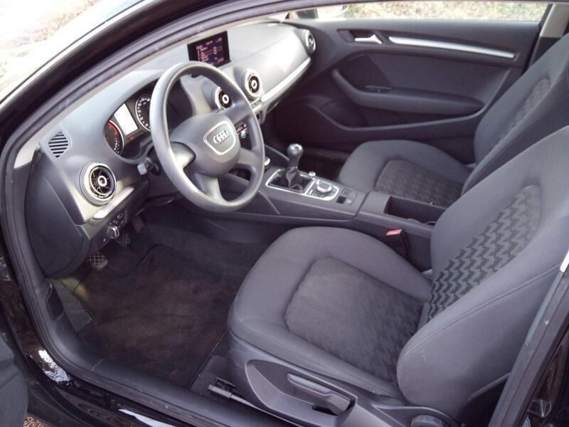 Second-hand Audi A3 105 CP (77 kW) 2013 Negru Hatchback