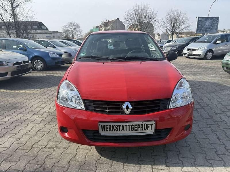 Gebraucht Renault Clio II Authentique 75 PS (55 kW) 2011 Hellrot Kleinwagen