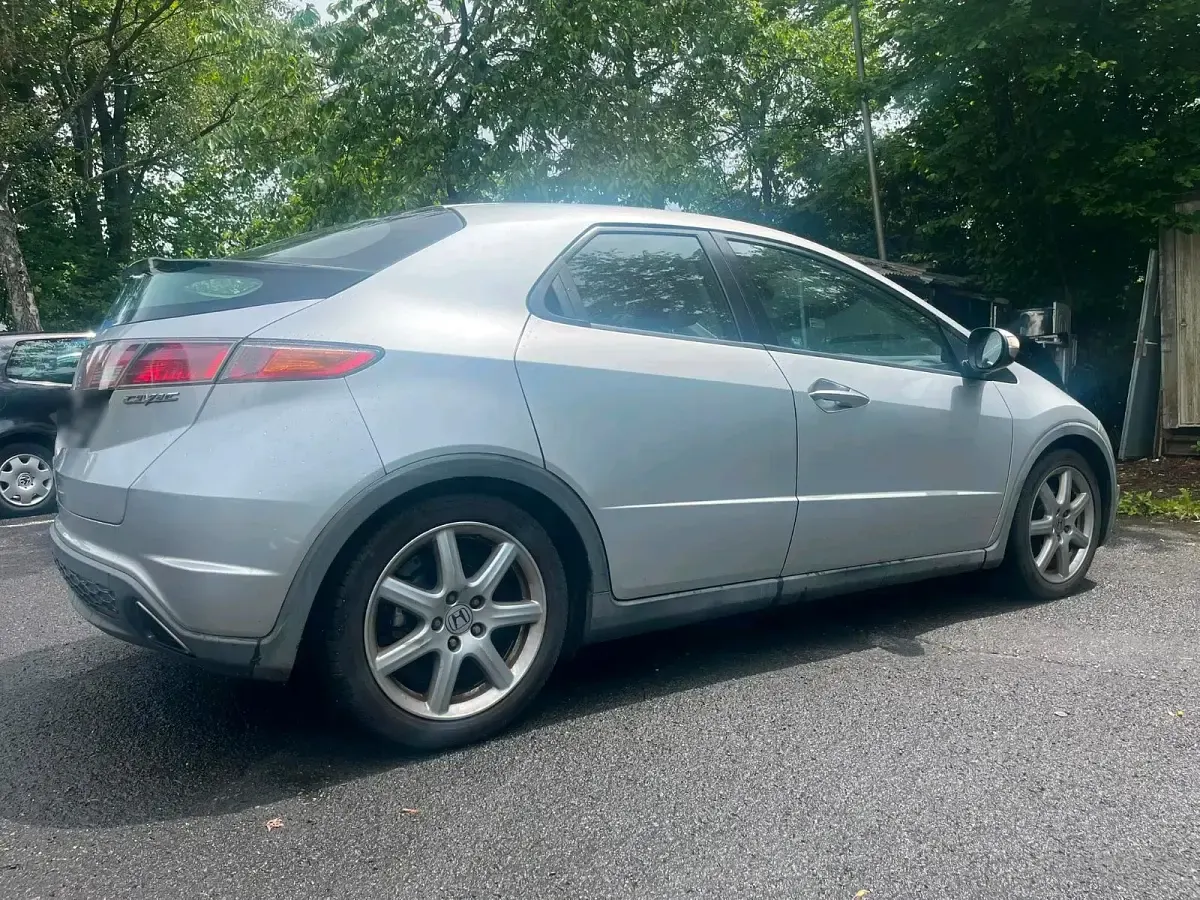 Gebraucht Honda Civic 140 PS (102 kW) 2006 Silber Limousine