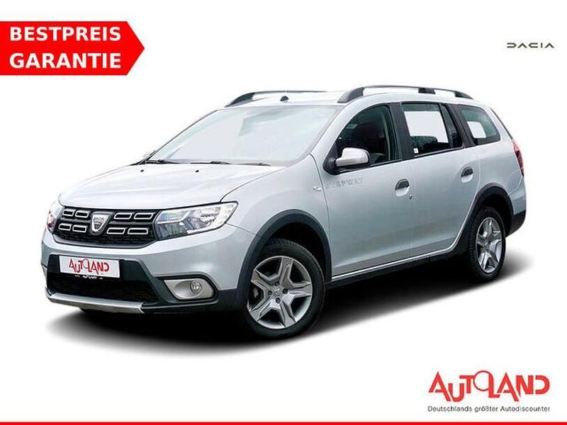 Grau Gebraucht 2020 Dacia Logan Limousine | 15.950 € (Fairer Preis) - Bild 1/4